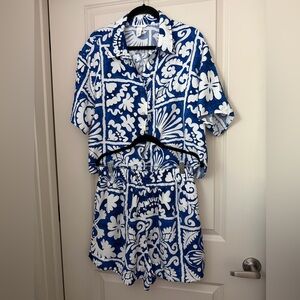 H&M Blue and White Patterned Shirt